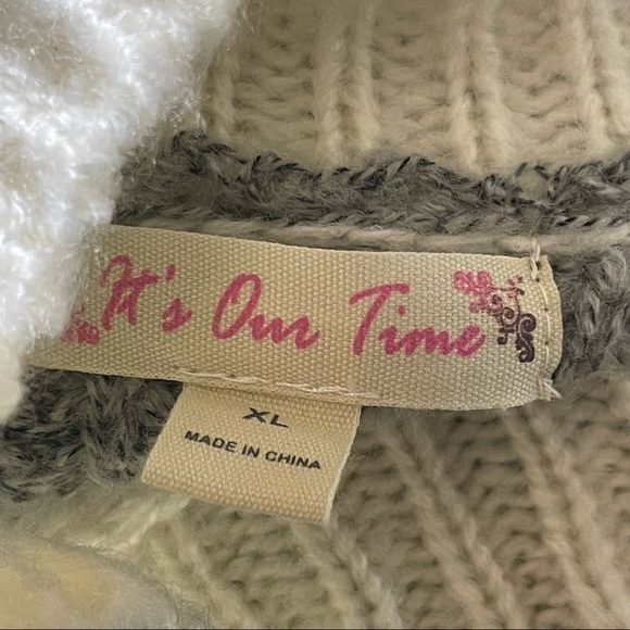 It’s our Time color blocked 80’s inspired sweater size XL NWT gray black - Picture 3 of 11